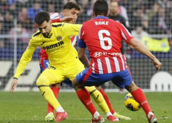 Atlético de Madrid salvó el empate pero no pudo desplazar a Real Madrid de la cima