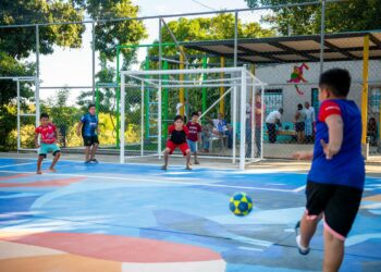 Inversión de $15,000 mejora infraestructura deportiva en colonia Manune, La Paz