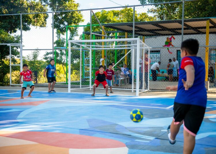 Inversión de $15,000 mejora infraestructura deportiva en colonia Manune, La Paz