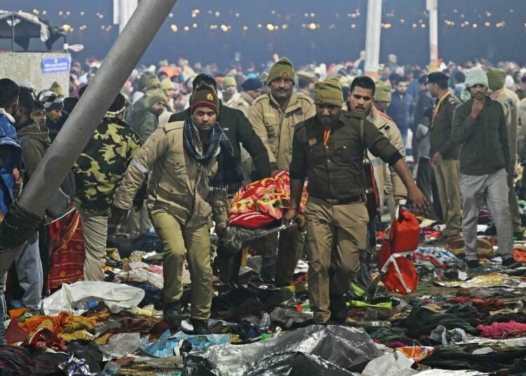 Una estampida durante el masivo festival religioso Maha Kumbh en India dejó al menos 15 muertos