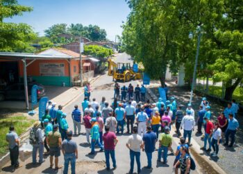 Reconstruyen nuevas calles que suman 38 kilómetros para conectar municipios de San Miguel y Usulután