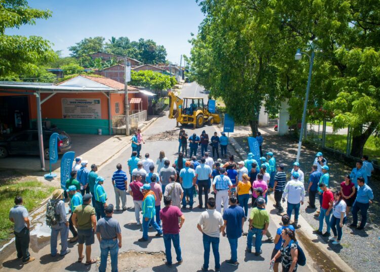 Reconstruyen nuevas calles que suman 38 kilómetros para conectar municipios de San Miguel y Usulután
