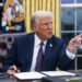 Trump ordena despedir a funcionarios de diversidad y clima