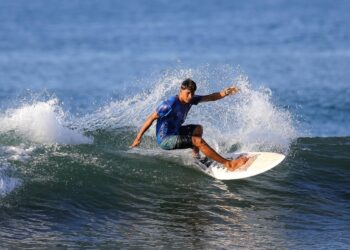 ALAS Pro Tour Impulsa el talento salvadoreño con campamento de surf tras elegir a jóvenes promesas