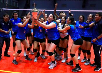 IMDER San Salvador alzó el trofeo de campeón en la primera categoría