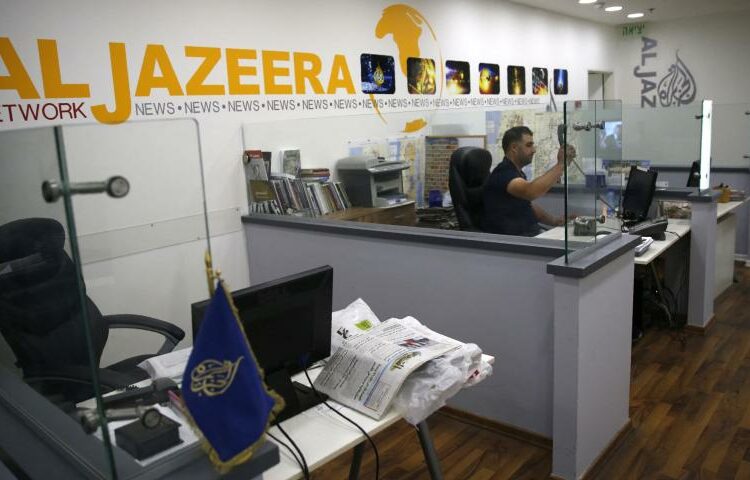 Autoridad Palestina acusa de sedición a ‘Al Jazeera’ y suspende transmisiones en Cisjordania