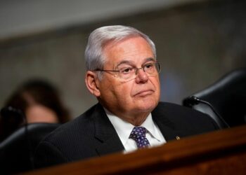 El ex senador de Estados Unidos Bob Menéndez fue sentenciado a 11 años de prisión por corrupción