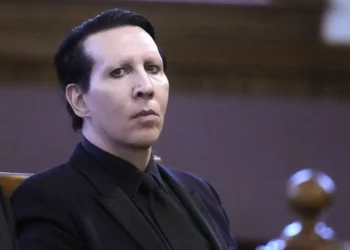 Un amigo de Marilyn Manson reveló las “incómodas” conductas del padre del músico