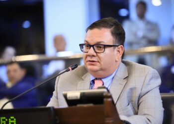 Christian Guevara: «Eliminemos la deuda política, como todos los salvadoreños quieren»