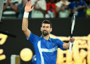 Djokovic sufrió más de la cuenta, ganó en el debut y va por su 11º Abierto de Australia