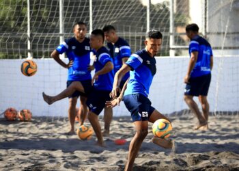 Selecta playera entró en fase de afinamiento para El Salvador Beach Soccer Cup