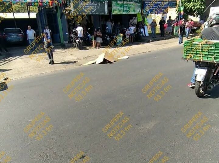 Policía y Comandos de Salvamento rescatan a adulto mayor atropellado en Sonsonate