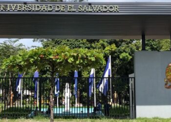 Confirman gratuidad de la educación en la Universidad de El Salvador