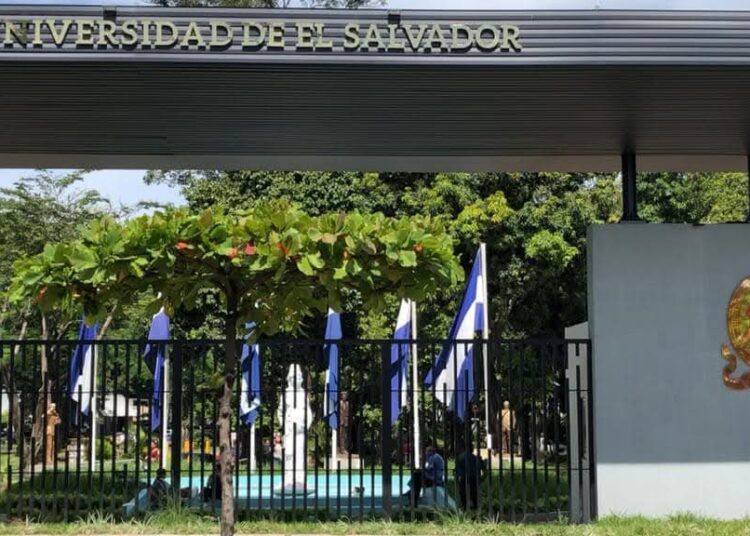 Confirman gratuidad de la educación en la Universidad de El Salvador