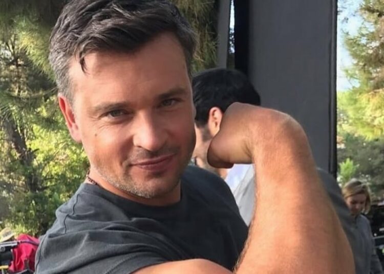 Arrestan a Tom Welling, protagonista de «Smallville», por manejar borracho en California