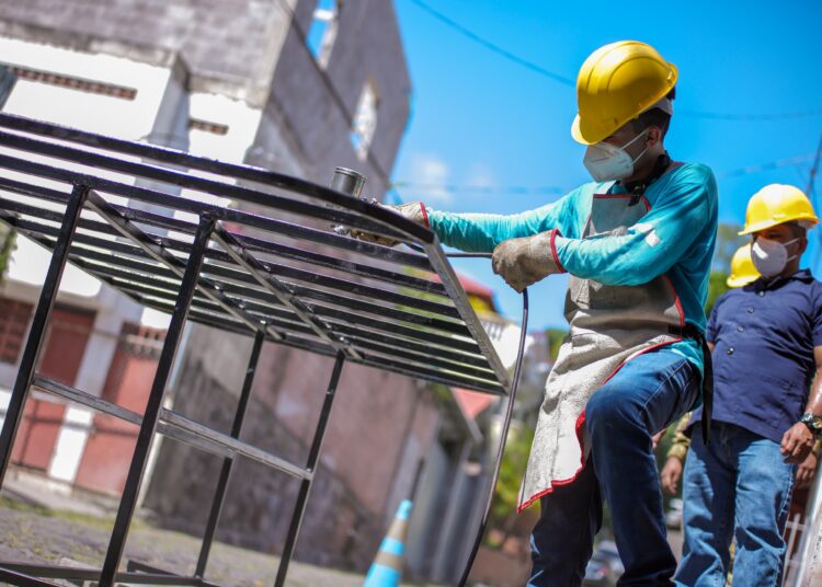 La DOM ha otorgado más de 7 mil oportunidades laborales a salvadoreños con la construcción de proyectos a nivel nacional