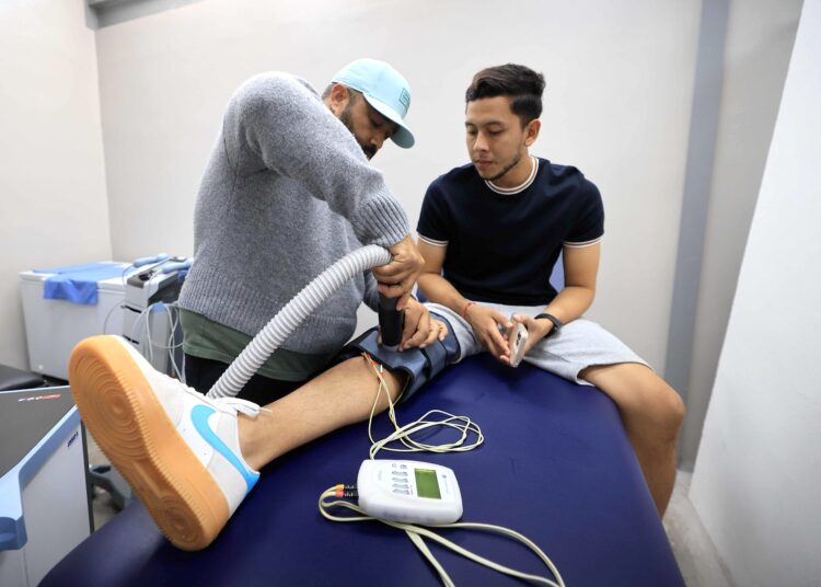 INDES impulsa la recuperación del exportero de Once Deportivo Gerson López tras su lesión