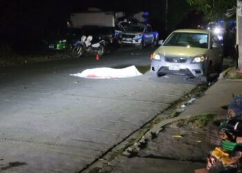 Caída desde la cama de un pick up le costó la vida a un joven en Apopa
