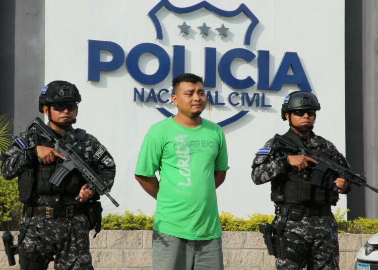 Presentan a responsable de accidente que dejó 3 muertos en Chalatenango