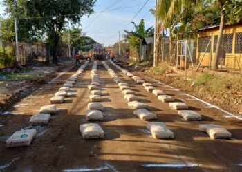 Mejoran conectividad y dinamizan la economía local con renovación de 16 kilómetros de calle en Jujutla