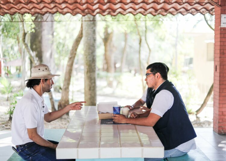 Verifican manejo de residuos en negocios del Lago de Ilopango