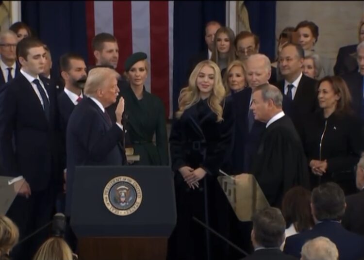 DONALD TRUMP ES JURAMENTADO COMO NUEVO PRESIDENTE DE LOS ESTADOS UNIDOS