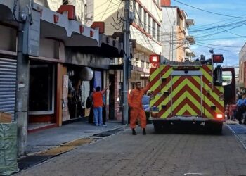 Conato de incendio en pasaje Montalvo de San Salvador
