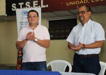 Gobierno presenta plan de trabajo a ejecutar con líderes comunitarios de la zona central de El Salvador
