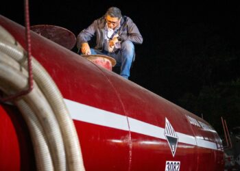 MARN sancionará camiones cisterna que recolectan aguas residuales por prácticas ilegales