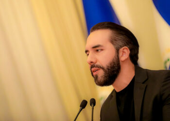 Nayib Bukele evidencia doble discurso de la oposición ante minería y criptomonedas en El Salvador