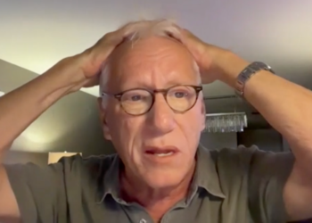Actor James Woods rompe en llanto durante un programa al ver su barrio en California envuelto en llamas