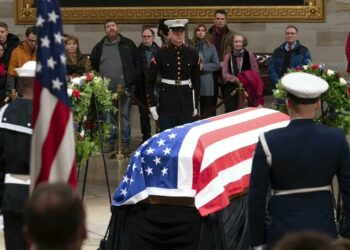 Jimmy Carter yace en capilla ardiente en el Capitolio antes de su funeral de Estado