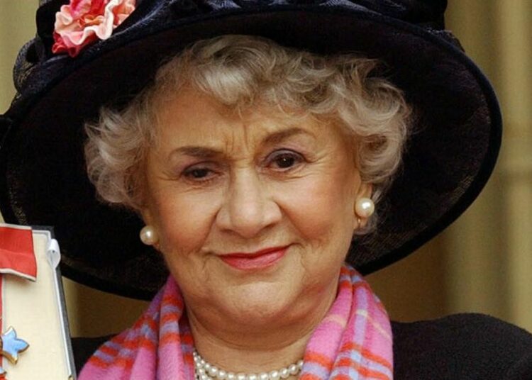 Murió la actriz Joan Plowright a los 95 años