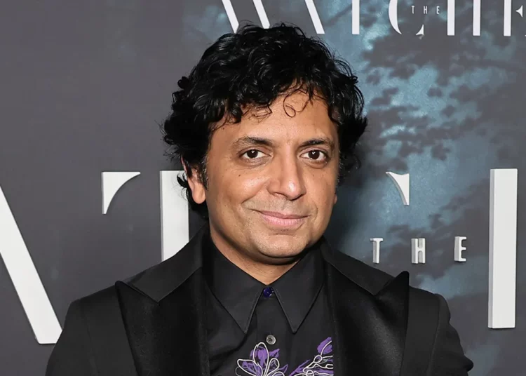 M. Night Shyamalan enfrenta demanda de 80 millones de dólares por plagio de ‘Servant’, serie de Apple TV+