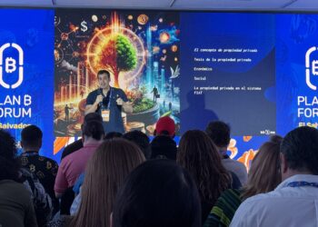 El Salvador refuerza su liderazgo en adopción de Bitcoin en foro internacional