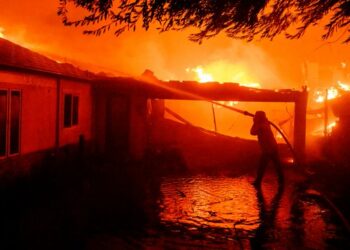 Sur de California: se declara un cuarto incendio en Riverside mientras Los Ángeles sigue en alerta