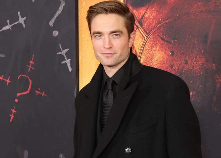 Robert Pattinson responde a las críticas de los fans que aseguran que ‘Crepúsculo’ dañó el género vampírico