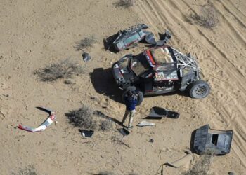 Terrible accidente sufrió el multicampeón Sebastién Loeb y complica su futuro en el Dakar