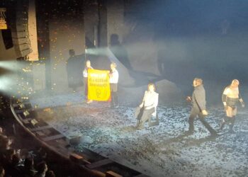 Sigourney Weaver fue interrumpida en plena obra de teatro por activistas medioambientales