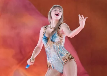 Taylor Swift entregó a todo el personal de su gira ‘Eras Tour’ una prima de 100.000 dólares