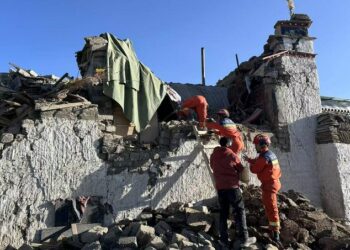 Potente sismo en el Tibet chino deja al menos 95 fallecidos