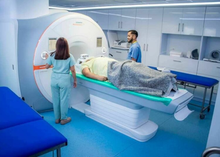 Ministro de Salud destaca inversión de especialidades en red de salud pública