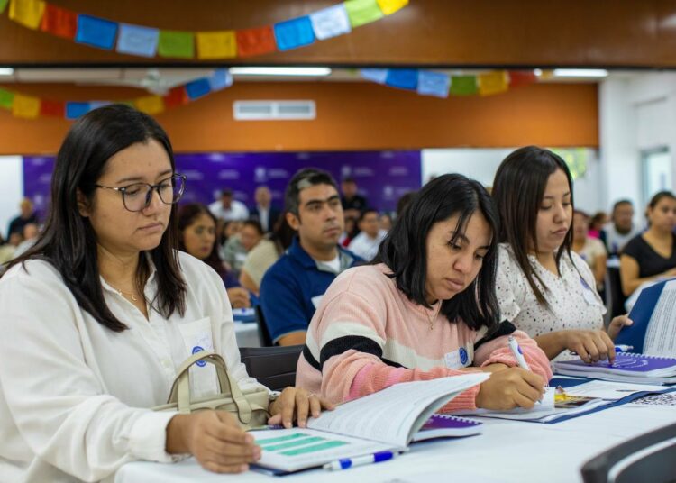Educación pública en El Salvador apunta hacia la formación educativa en Inteligencia Artificial
