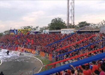 Afición santaneca podrá ver los partidos de FAS sin malla perimetral del estadio «Óscar Alberto Quiteño»