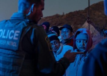 Se reducen detenciones de salvadoreños en frontera sur de Estados Unidos