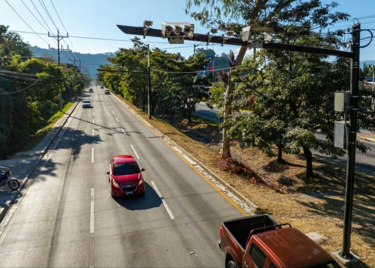 Inicia implementación de sistema de fotomultas en autopista a Comalapa
