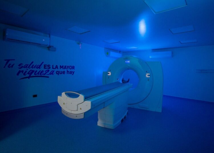 MINSAL reduce mora de miles de estudios tras inversión millonaria en equipos radiológicos