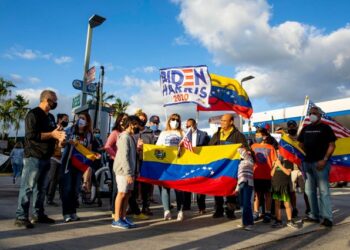 Gobierno de Trump revoca TPS a más 600,000 venezolanos