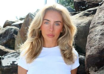 La modelo de OnlyFans Bonnie Blue afirmó que un jugador del Liverpool le pidió que organizara una orgía con 22 hombres