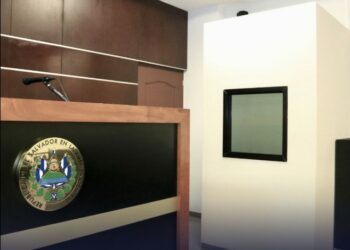 Hombre que agredió verbalmente a su pareja deberá someterse a tratamiento sicológico